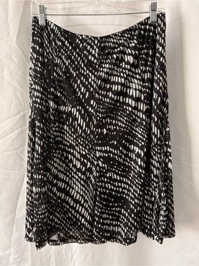 Christopher & Banks Lined Mesh Midi Skirt size Medium
